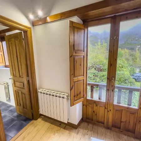 Posada Cabanes بيت ريفي *