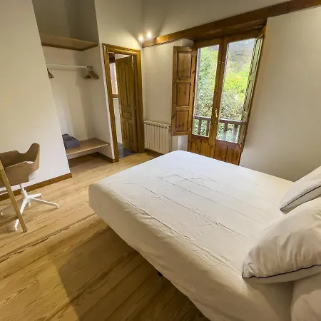 بيت ريفي Posada Cabanes