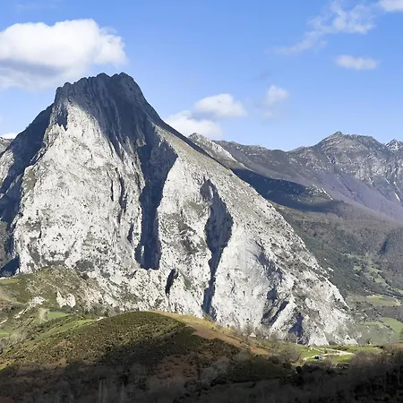 بيت ريفي Posada Cabanes Cabanes (Cantabria)