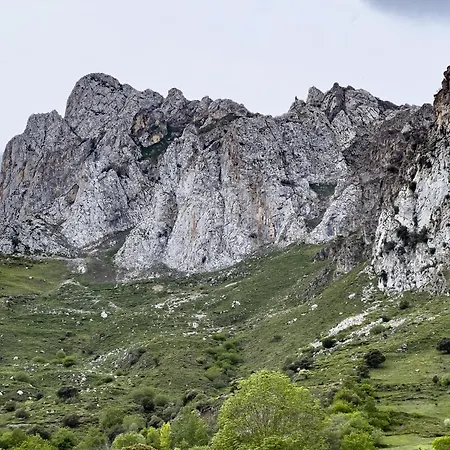 بيت ريفي Posada Cabanes Cabanes (Cantabria)